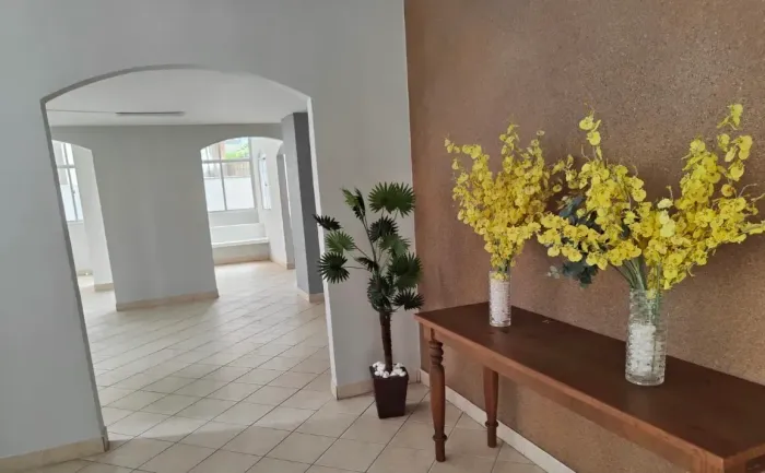 Imóvel para aluguel tem 80 metros quadrados com 3 quartos em Itaigara - Salvador - BA
