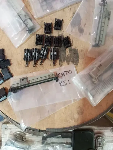 Lote de peças Kato escada N locomotiva RS 