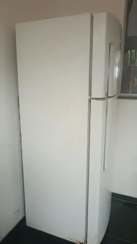 Geladeira brastemp (com defeito)