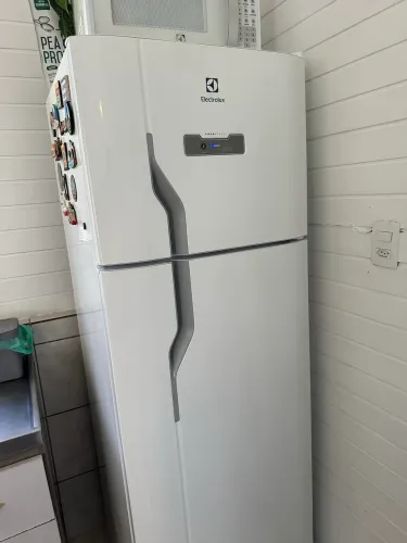 Geladeira Electrolux Defrost 220V