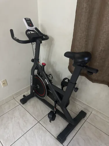 Bicicleta ergométrica spinning