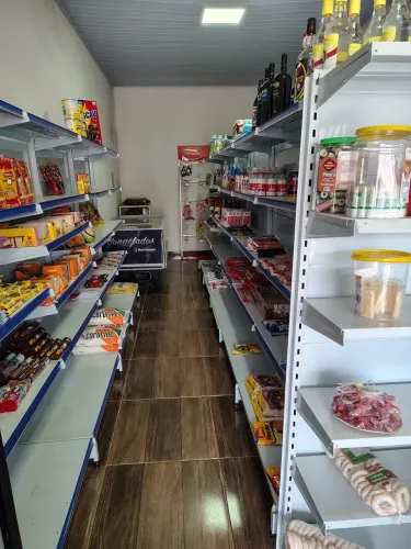 Vende se mercearia completa