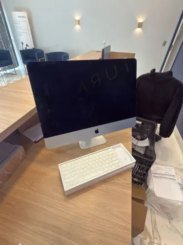 Vende- se iMac (Retina 4K, 21.5-inch, late 2015)