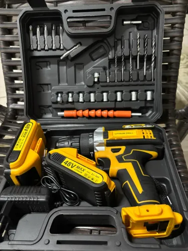 Parafusadeira furadeira 48v com maleta 