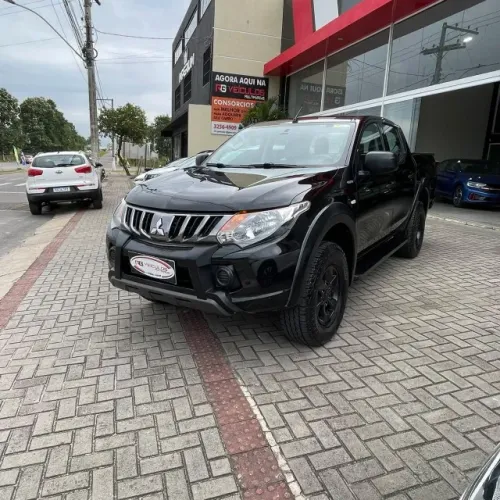 Mitsubishi L200 Tri. Outdo. GLS 2.4 CD 4X4 Die. AUT 2022
