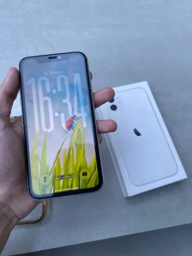 iPhone 11 Seminovo