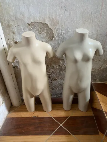 2 Manequins Adulto 4manequins infantil                                          