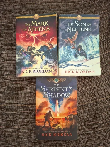 Livros em inglês Rick Riordan - Valor por exemplar