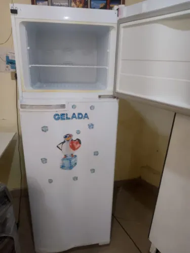 Geladeira continental funcionando perfeitamente em ótimo estado