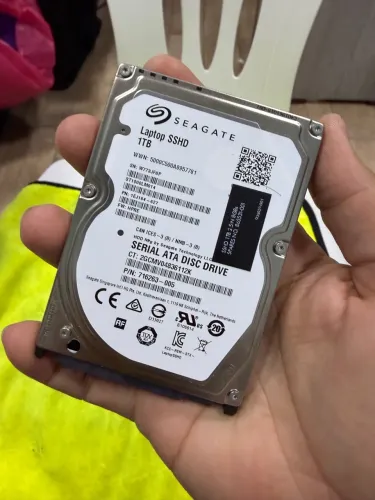 HD SSHD Seagate 1TB 2.5 Sata para Notebook PC PS3 PS4 (Saudável)