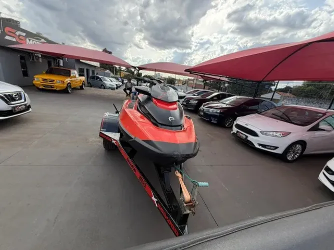 jet ski