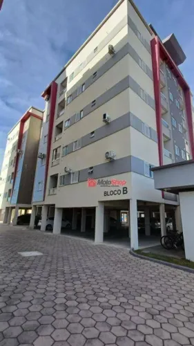Vende-se apartamento, a 300 metros UFSC