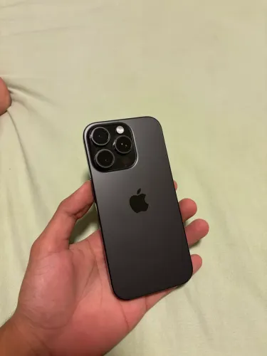 Iphone 16 pro, 128gb. Bateria 97%.