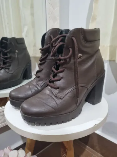 Bota couro Via Marte