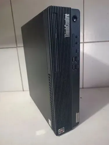 Desktop lenovo Thinkcehtre M75s Amd Ryzen 7 Pro 8700 16gb  512gb W11pro