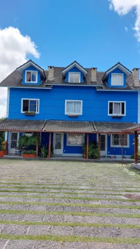 Teresópolis-Alto-Vendo Casa em Condomínio -4 quartos.