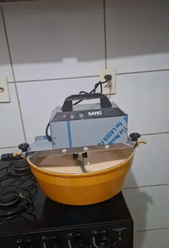 Panela elétrica mexedora