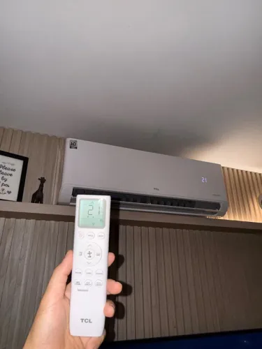 Ar Condicionado TCL 18.000 BTUs Semi Novo