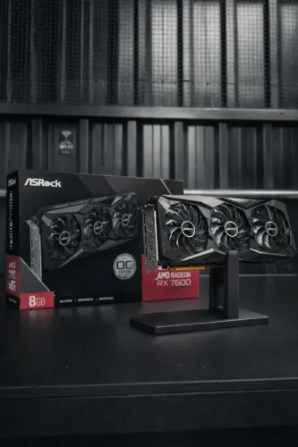 PLACA DE VÍDEO ASROCK AMD RADEON RX 7600 CHALLENGER PRO OC 8GB GDDR6 FSR RAY TRACING NOVA