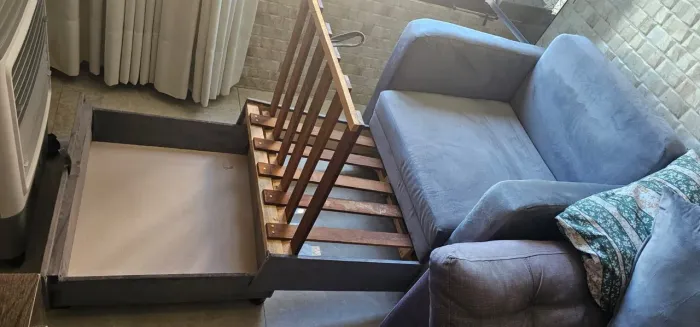 Poltrona Cama com baú 