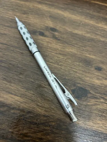 Lapiseira Automática Pentel Graphgear 1000 - 0,5mm