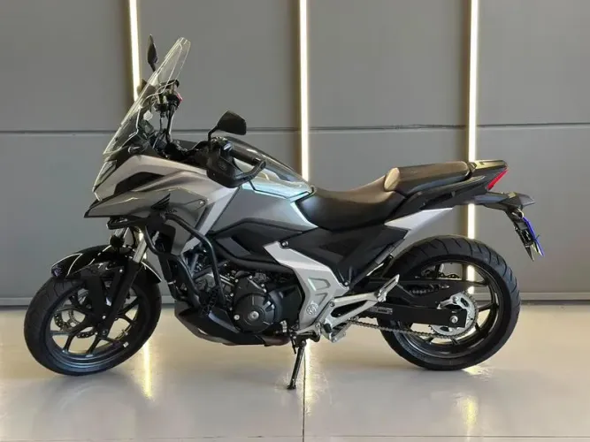 HONDA NC 750X 2024
