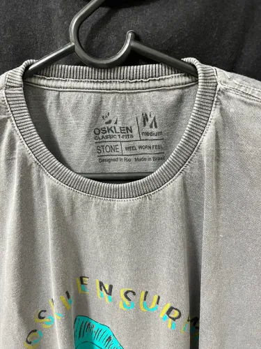 Lote com 4 camisas masculinas M e G