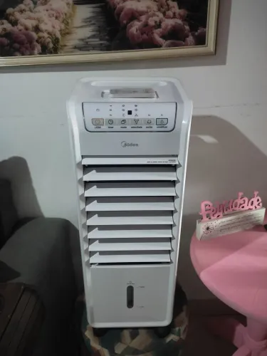 Climatizador Midea Semi Novo Com Controle.