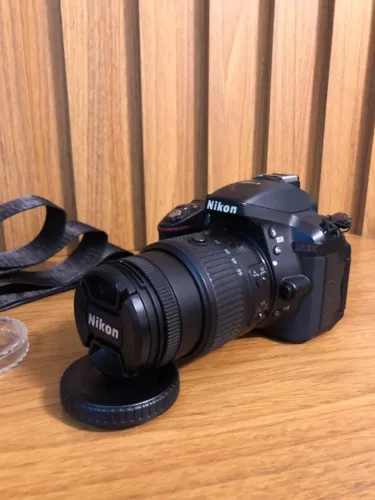 Câmera Nikon D5300 - seminova poucos cliques Wi-Fi - ultra-alta resolução 24.2 mp - lente