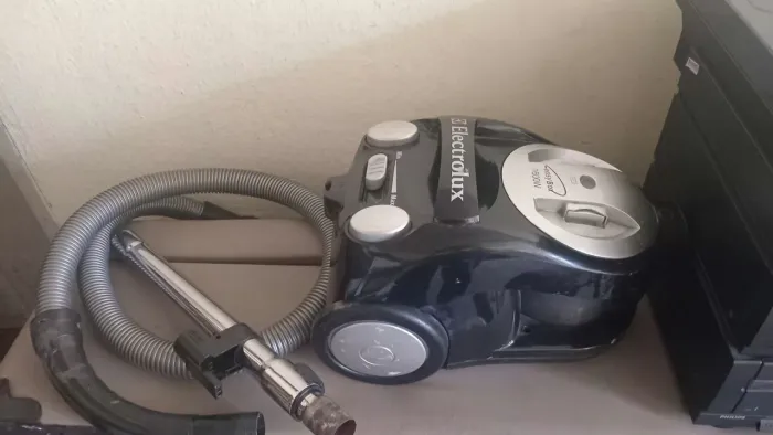 Aspirador de pó Eletrolux Eastwood box 1600w