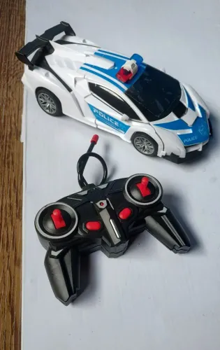 Carrinho de Polícia Transformers de controle remoto 