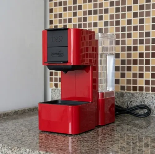 cafeteira 3 corações Pop Plus vermelha