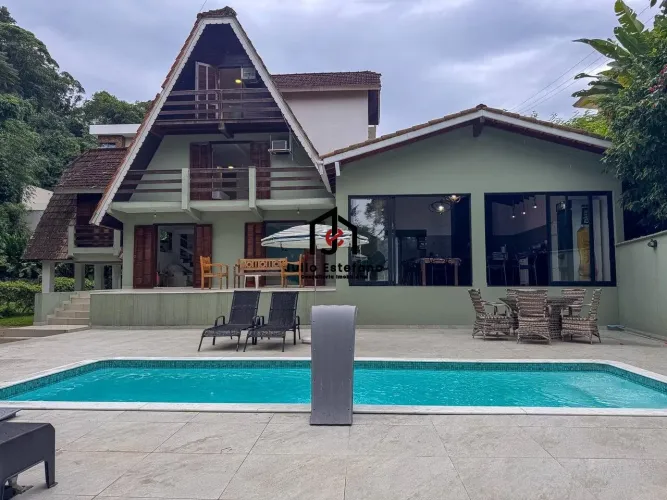 Casa com 4 dormitórios sendo 1 suíte no Condomínio Santa Rita em Ubatuba