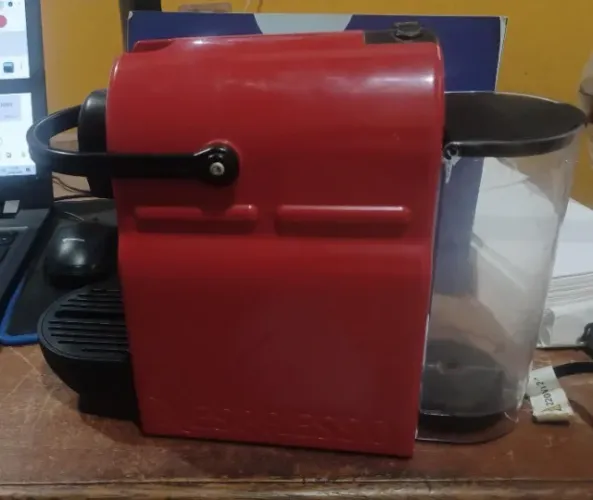 Cafeteira para café expresso, Nespresso.
