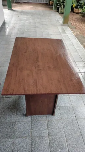 Mesa com 4 cadeiras