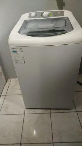 Máquina de lavar semi nova