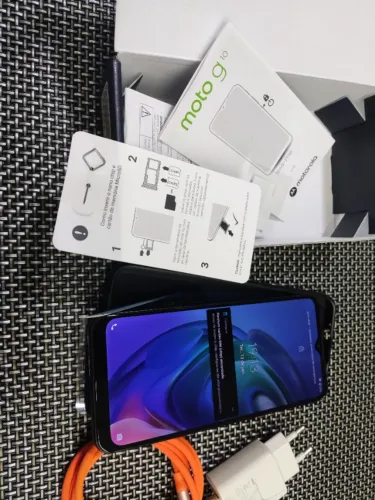 Moto G10 + Carregador + Fone Baseus + Caixa