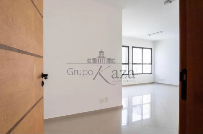 Oportunidade - Sala Comercial - Centro - Espaço Empresarial Sky I - 41m².