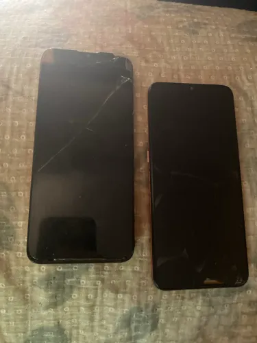 CELULARES COM DEFEITO