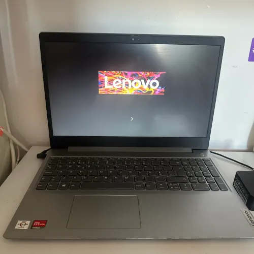 Notebook Lenovo IdeaPad 3 - SSD + rápido para uso diário