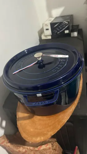 Panela Staub 34cm caçarola Gigante nova sem uso caixa e livretos !