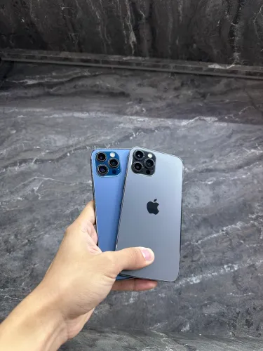 Azul e grafite - 12 pro max 256
