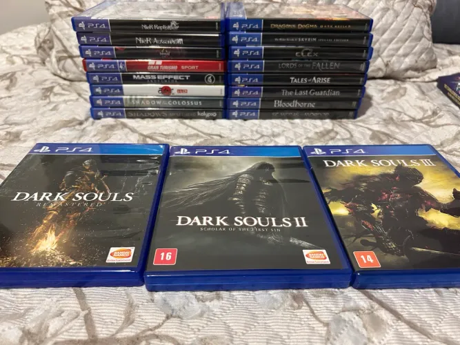 Dark Souls I, II e III PS4