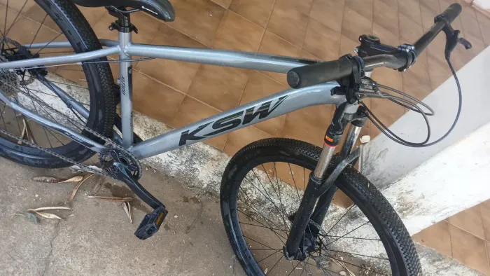 Vendo bicicleta ksw aro 29