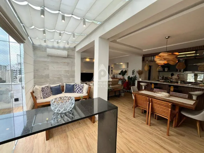 Cobertura linear no Humaitá, 4 quartos, 200m², vista Cristo