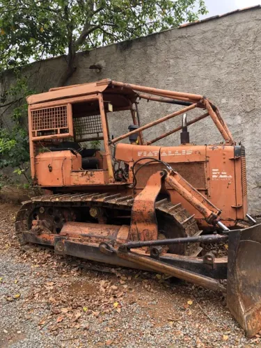 Trator de esteira Fiatallis AD7B