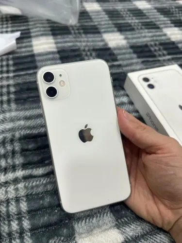 iPhone 11 - 64gb 