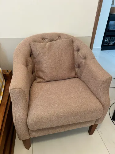 Poltrona com puff super confortável NOVA