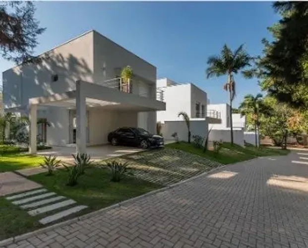 Casa a venda e locação no Gramado em Campinas, SP.