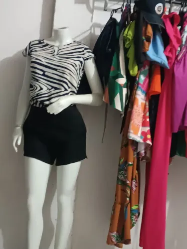 Roupas semi Novas